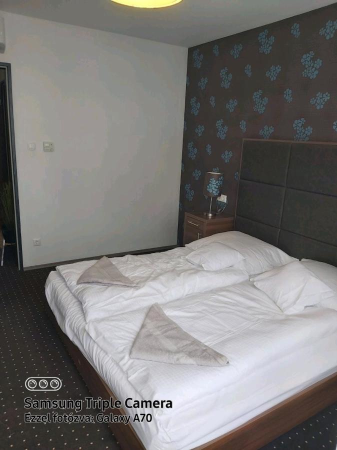 Plage Apartman Hajdúszoboszló Esterno foto